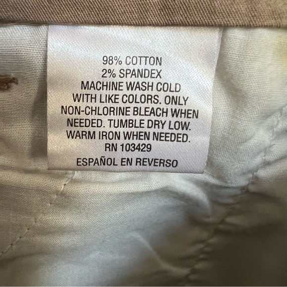 JM Collection Women's Side-Button Capri Pants Pockets Flat Front‎ Tan Size 18W - Picture 5 of 5